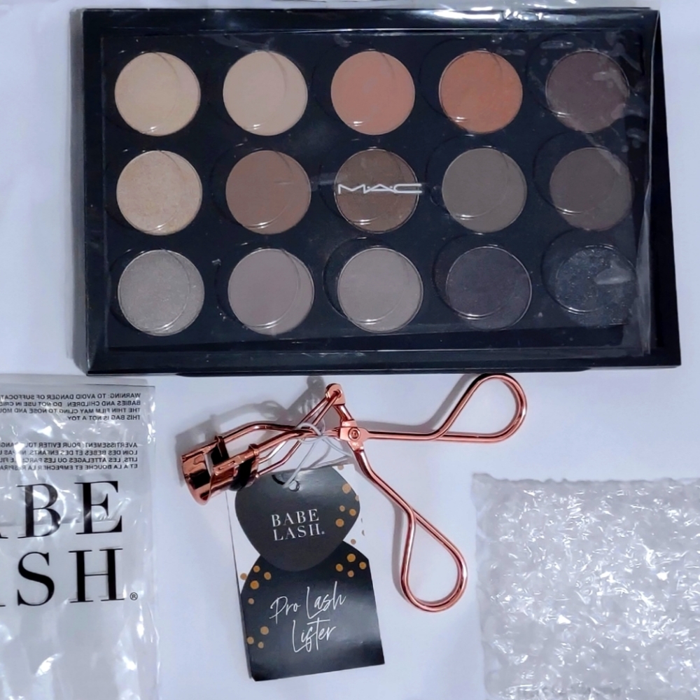 MAC eyeshadow palette & Babe Lash eyelash curler both NEW